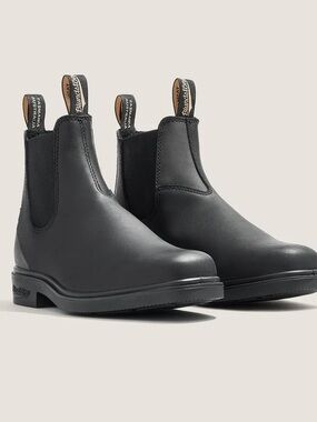 Blundstone Black Leather Chukka Boots
